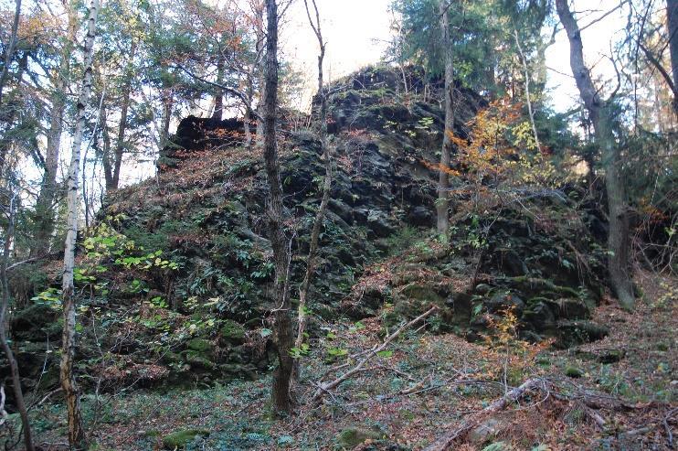 Wstępna lista geostanowisk wytypowanych do szczegółowej inwentaryzacji Gmina Świerzawa 1. Okopowa metadiabazy i punkt widokowy na szczycie 2. Rzeszówek - melanże 3.