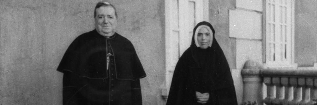 1925.12.10 W Pontevedra Łucji objawiają się Matka Boska i Dzieciątko Jezus. W okresie postulatu, który od 25 października 1925 r. Łucja odbywała w Zgromadzeniu Sióstr św.