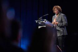 https://www. Ertharin Cousin podczas FFA2019 w Brukseli Według prognoz ONZ światowa populacja wzrośnie do 8 miliardów w 2023 roku. To wyzwanie dla światowego systemu żywienia.