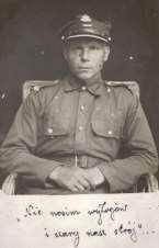 W latach 1926-1928 odbył służbę wojskową w Dubnie (miejscowość aktualnie leży na Ukrainie). Służył w 2. Dywizjonie Artylerii Konnej 1352. Zdjęcie 24 Rok 1927.