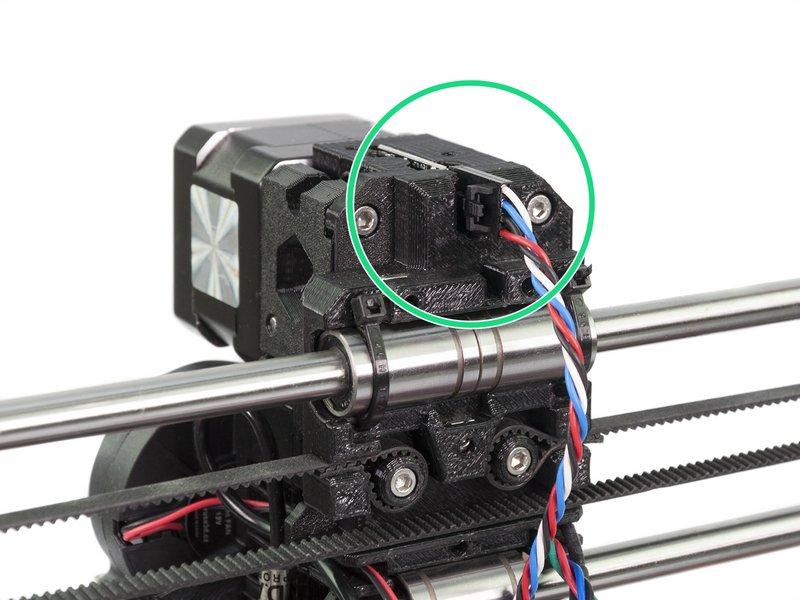 Step 37 Podłączenie czujnika filamentu Weź przewód z poprzedniego