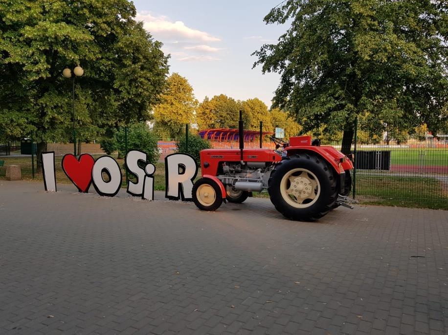 OPIS TECHNICZNY 1. Podstawa opracowania Zlecenie Inwestora Mapa sytuacyjno-wysokościowa w skali 1: 500. Ustawa z dnia 7 lipca 1994r. Prawo budowlane z późniejszymi zmianami (Dz. U. Nr 207, poz.