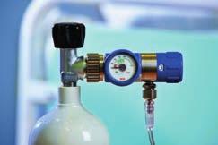 DANE TECHNICZNE Gaz O 2, Air, N 2 O, CO 2, N 2 O/O 2 Ciśnienie wejściowe Ciśnienie na wylocie Do 300 bar 4 bar Zakresy przepływu 0 do 2 lpm 0, 0.1, 0.2, 0.3, 0.4, 0.5, 0.