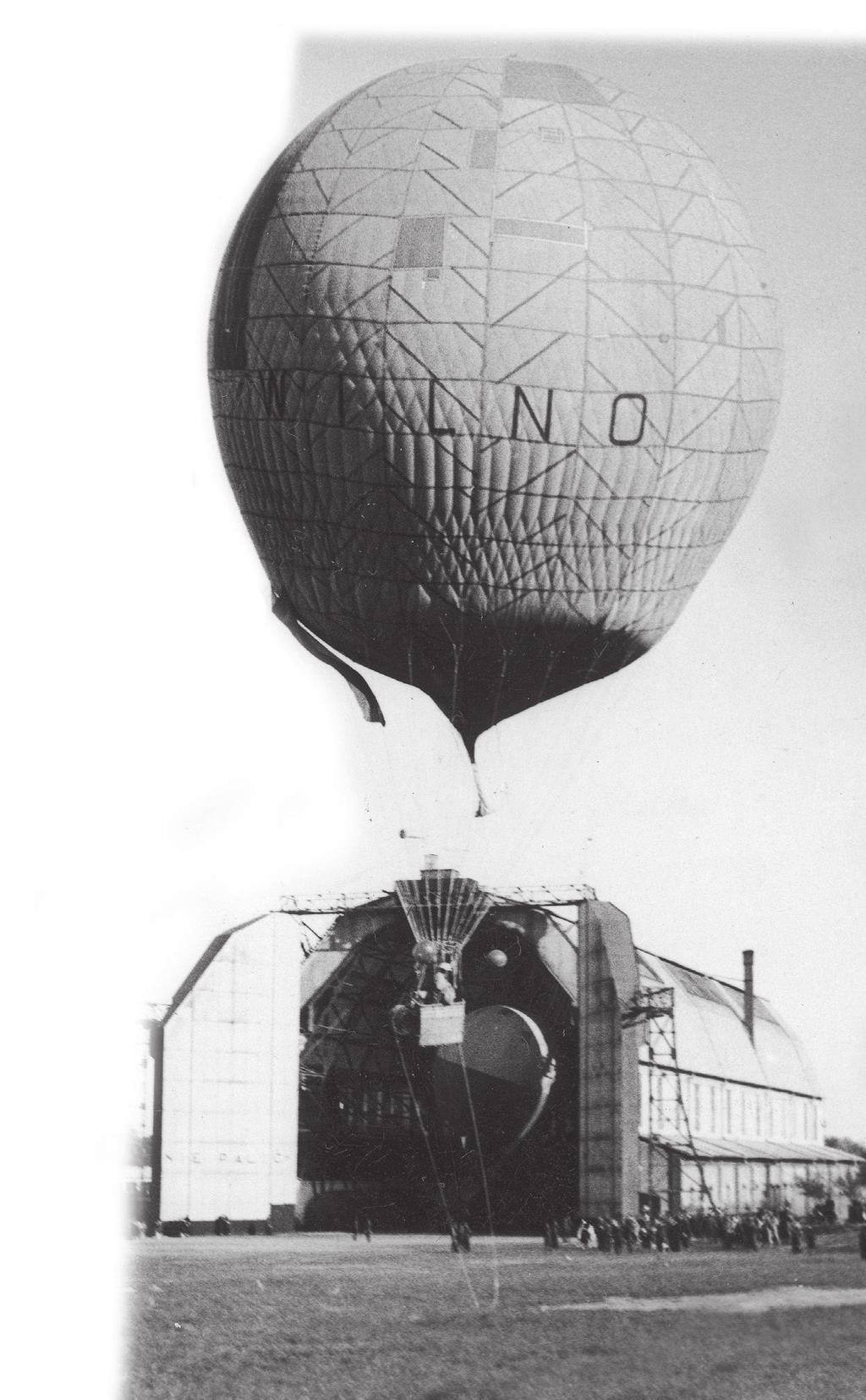 Balon ten wykonywał lot w ustalonym wcześniej promieniu od miejsca startu. Ścigali go zawodnicy poruszający się samochodami.
