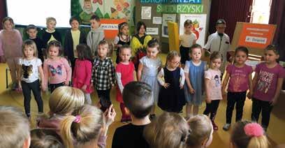 Program wyróżniają trzy charakterystyczne cechy: 1) sposób realizacji najpierw kształtowanie świadomości a potem przekazywanie wiedzy, 2) sposób przekazywania wiedzy każdy temat oparty jest na pięciu