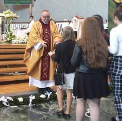 Podziękował swojej siostrze Ewie, bratu Robertowi, bratowej Danucie i chrześniakowi Oskarowi.