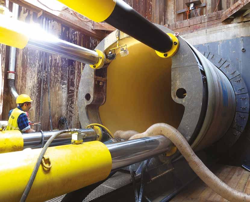 produkty amiblu systemy rur przeciskowych PRZECISK XL, BUDOWA KOLEKTORA BURAKOWSKI-BIS (POLSKA) Rury GRP Hobas OD 3270 zostały zainstalowane metodą mikrotunelowania, w celu odprowadzania ścieków do