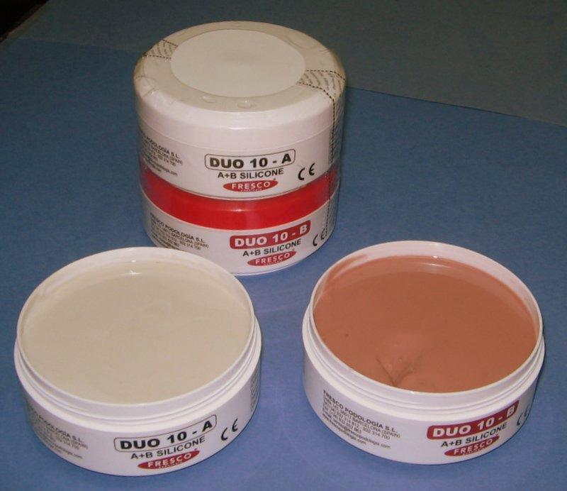 CHARAKTERYSTYKA DUO 10 Pasta silikonowa (pudełko B) jest koloru różowego Po wulkanizacji /