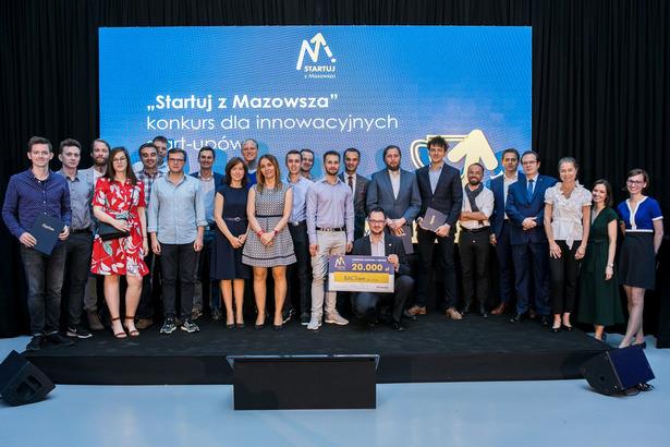 Województwa Mazowieckiego) szkolenie dla naukowców skupionych wokół Rady Głównej Instytutów Naukowych 4 webinary i 4 czaty w ramach projektu Rzecznicy Talentów /więcej informacji w części o projekcie