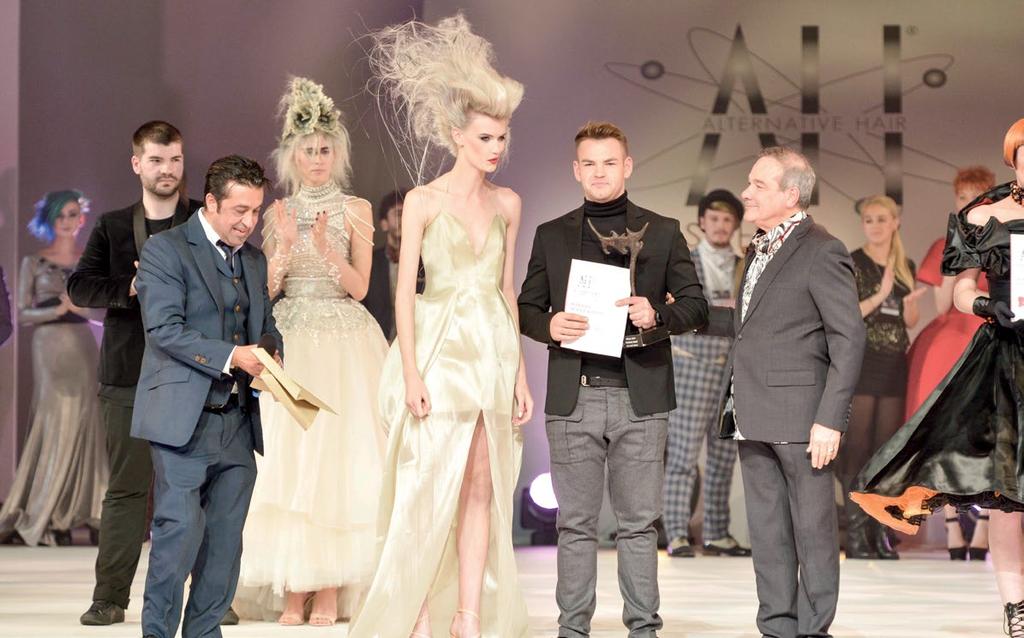 Zwycięstwo Pawła Babicza Paweł Babicz zwyciężył w prestiżowym konkursie Internationale Visionary Award w ramach Alternative Hair Show.