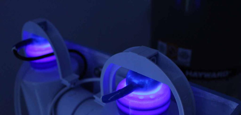 System ozonowania Ozon to jeden z najsilniejszych naturalnych środków bakteriobójczych. Kabina FloatSystem posiada automatyczny system ozonowania wody.