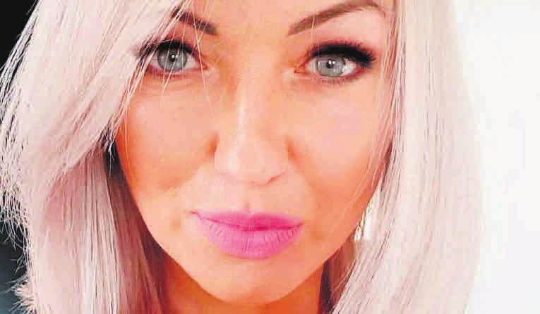 17 MAKE-UP ARTIST ROKU Mgdlen Wch, MkeUp & Lshes w Gdyni - II miejsce Gdyni Justyn Degórsk redkcj@prs.gd.pl Przez dwnście lt Mgdlen Wch był menedżerem w firmie o zsięgu świtowym, zjmującej się produkcją i dystrybucją kosmetyków.