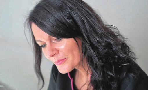 I brdzo szybko, dzięki ciężkiej prcy, pozytywnemu nstwieniu, tkże chęci niesieni pomocy w dolegliwościch skórnych, zskrbił sobie przychylność klientów z nieml cłego Trójmist.