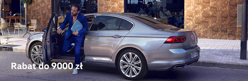 Nowy Passat Limousine - cennik Rok modelowy 2020, rok produkcji 2019 Ceny PLN z VAT 1.5 TSI, EVO 150 KM (110 kw) 6 biegów 99 990 110 590 121 090 1.
