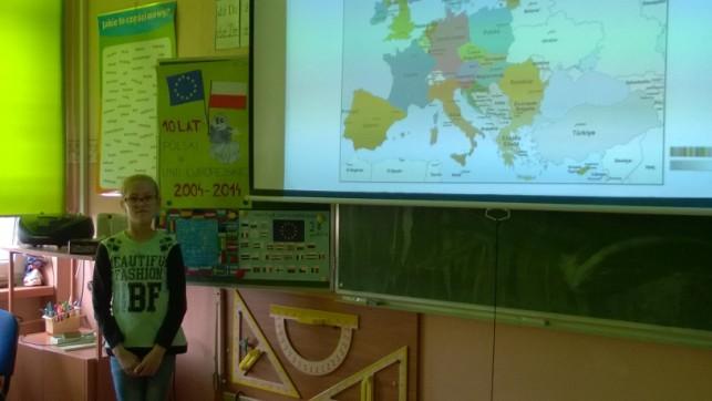 Po zapoznaniu z podstawowymi informacjami dotyczącymi Unii Europejskiej uczniowie mieli okazję wykorzystać wiedzę w