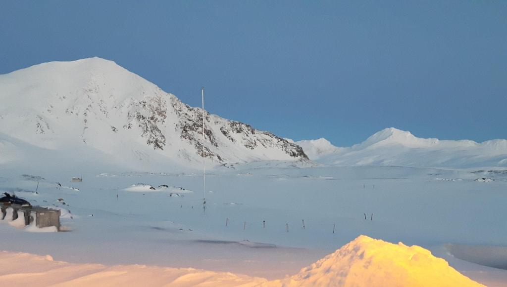 Fot. 6 Dolina rzeki Fuglebekken i w tle szczyt Fugleberget 568.7 m n.p.