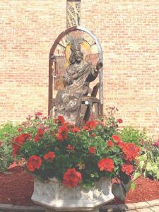 7:00pm Mass in Polish PARISH PHONE NUMBER (847) 827-9220 PARISH E-MAIL: stthomasbecket@stbmp.org PARISH STAFF Pastor: Rev. Chris Kulig ckulig@stbmp.org Pastor Emeritus: Rev.