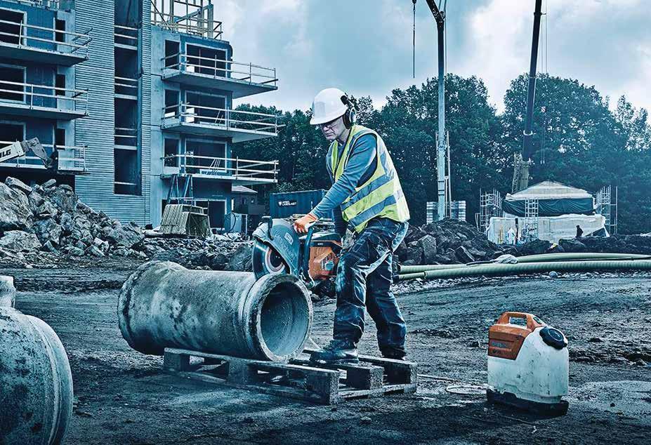 38 Model Husqvarna K 770 to mocna, wszechstronna przecinarka, która dzięki zastosowanym w niej rozwiązaniom należy do najlepszych na rynku.