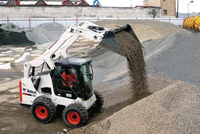 Ładowarka S450 dysponuje lepszymi parametrami niż jej poprzednik: większą, bardziej przestronną kabiną - taką samą jak w modelach serii 5.