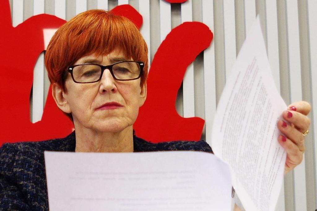 Jaka będzie płaca minimalna? Rząd proponuje 2450 zł brutto płacy minimalnej. Związki zawodowe oczekują 2520 zł, pracodawcy 2387 zł. Fot.