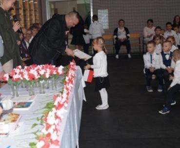 bajkowych. Cyfra sto, nie była przypadkowa.