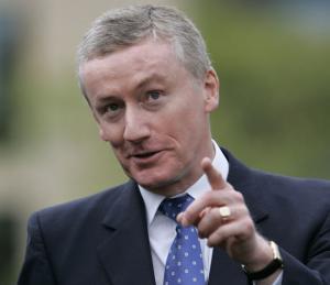 Royal Bank of Scotland CEO Fred Goodwin, 2001-2008 Zarobił 20 mln funtów i w wieku 50 lat, odszedł na emeryturę (w wysokości 650 tys. funtów rocznie). Aktywa RBS w 2008 r. 3,8 bln USD nr 1 na świecie.
