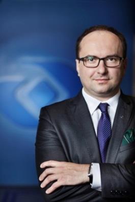 Wyniki prezentują Łukasz Boroń Prezes Zarządu Poprzednio Członek Zarządu PKP CARGO ds.