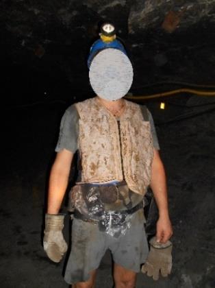 126 obsługa przenośnika taśmowego, operatorzy urządzenia do rozbijania brył skalnych, pracownicy oddziału wentylacyjno-pomiarowego oraz górnicy strzałowi.
