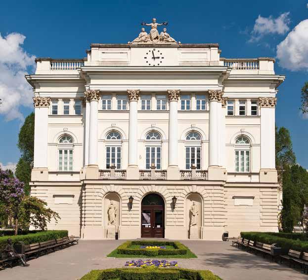 FAKTY I LICZBY 7 300 pracowników 42 500 studentów Wydział Artes Liberales Wydział Biologii Wydział Chemii Wydział Dziennikarstwa, Informacji i Bibliologii Wydział Filozofii i Socjologii Wydział