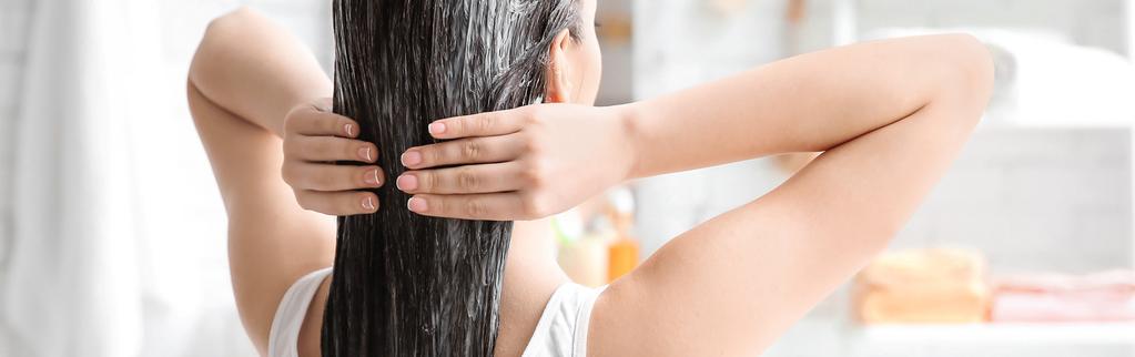 włosy RYTUAŁ PRZECIW WYPADANIU WŁOSÓW WSKAZANIA: osłabienie włosów po ciąży wzmożone okresowe wypadanie włosów przedwczesne łysienie słabe, łamliwe włosy EFEKTY: odżywienie cebulek