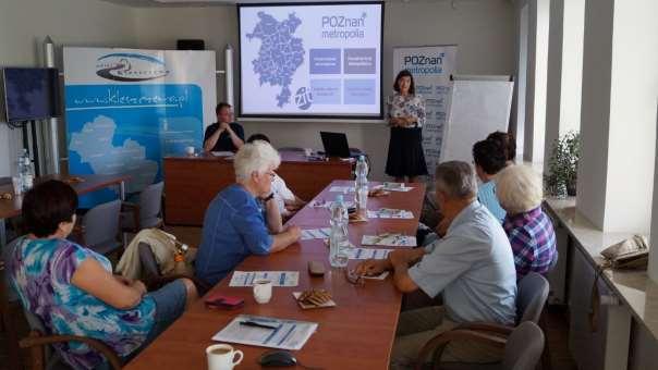 Szczegółowo omówiono z uczestnikami artykuł 5c ustawy o samorządzie gminnym, a także wskazano przykładowe zakresy działań w jakich rada seniorów może