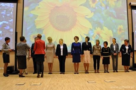 Medale Komisji Edukacji Narodowej otrzymali: Elżbieta Małgorzata Czykier - Przedszkole 43 Jantarek"; Grażyna Gleinert - Zespół Wczesnej Edukacji nr 1; Zofia Jahn - Przedszkole 31; Elżbieta Jaworowska