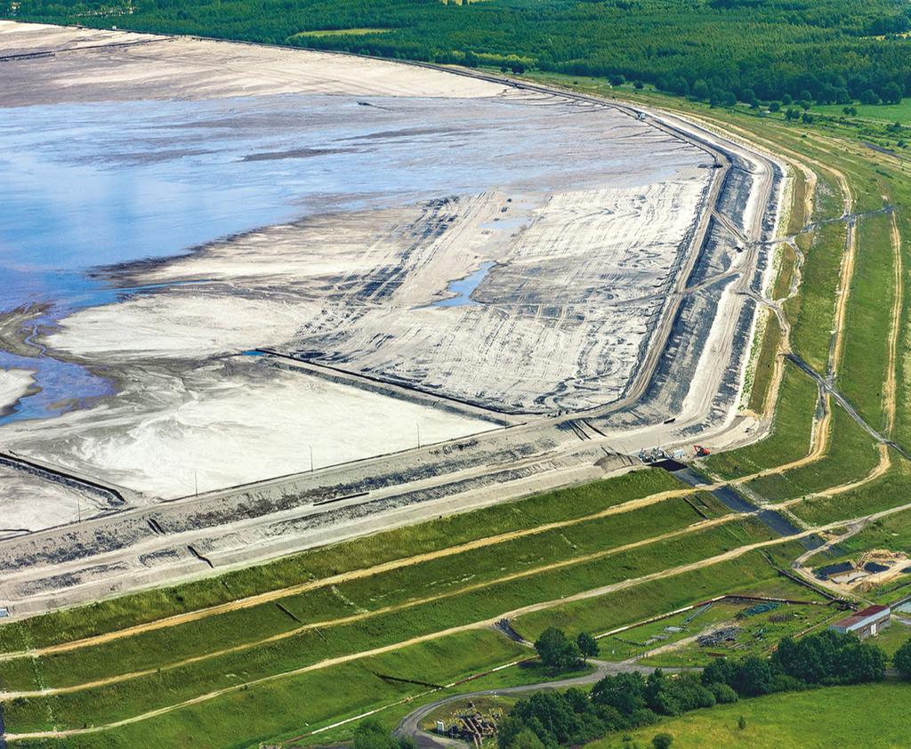 Czynniki ryzyka Ryzyko opis Mitygacja Prawo i regulacje, podatki (Grupa KGHM) Ryzyko zmian regulacji prawnych w obszarze m.in.: prawa geologiczno-górniczego, ochrony środowiska, energetycznego.