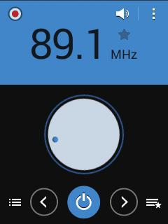 Przydatne aplikacje i funkcje Nagrywanie utworów z radia FM. Ręczne ustawianie częstotliwości radiowej. Regulacja głośności. Dostęp do dodatkowych opcji.
