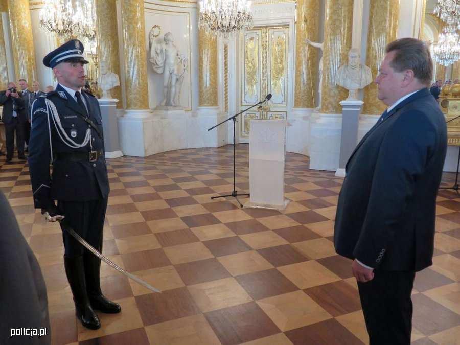 STRONA 4 To wielkie dzieło, zawdzięczamy Wam, ten lepszy czas dzisiaj i z nadzieją patrzę na kolejne dziesiątki, kolejne 100 lat.