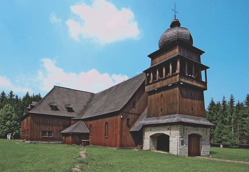 Svätý Kríž Zabytki architektury ludowej Kolorowe życie naszych przodków, ich kreatywność i umiejętności prezentowane są na Słowacji zwłaszcza w muzeach na wolnym powietrzu tzw.