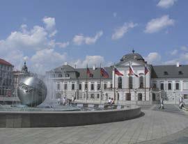 Marcina), Primaciálny palác (Pałac Prymasowski), Michalská brána (Brama Michalska), Stará radnica (Stary Ratusz), Grassalkovičov palác (Pałac Grassalkovicha) i