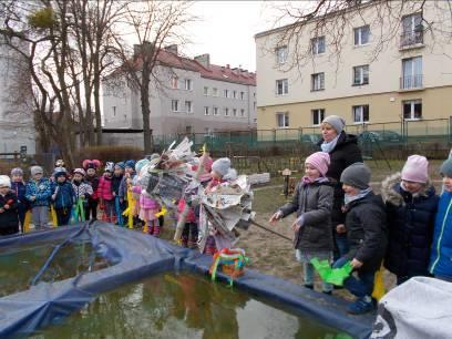 osiedla, a potem w naszym ogrodzie przedszkolnym Marzanny zostały