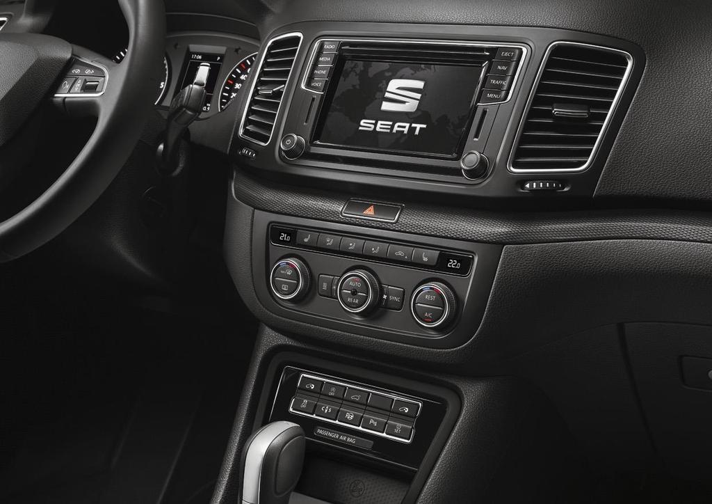 Pakiet promocyjny Dla wersji Xcellence Elektrycznie sterowane panoramiczne okno dachowe Cena pakietu: Asystent parkowania Aktywny tempomat ACC System kontroli odstępu Front Assist z funkcją