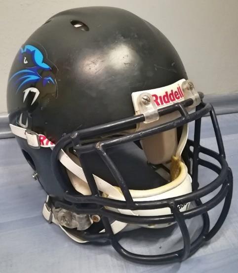 28 Dymek M., Ziółkowski G., Ptak M. encompasses the simulation of collision and analysis of the helmet crashworthiness.