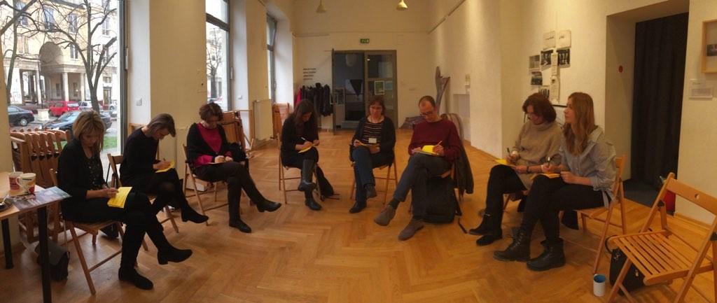 Edukacja samorządowa w instytucjach miejskich w Warszawie Zapraszaliśmy do projektu, w ramach którego 15 instytucji miejskich, (szkół, bibliotek publicznych, domów kultury, domów sąsiedzkich)