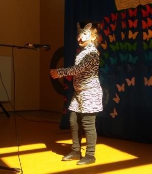 Konkurs recytatorski 1 kwietnia odbył się Przedszkolny Konkurs Recytatorski Humor w Poezji". Nasze przedszkole zaprezentowały: Julia Waloszek Zebra" H.