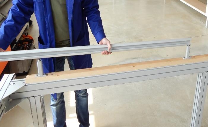 prowadnic z płytką modułową pomiędzy systemami