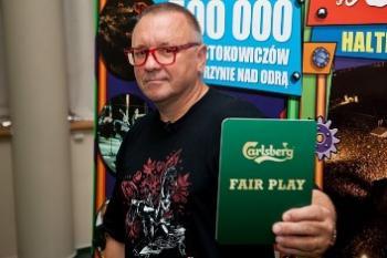 Przez 12 lat Owsiak mógł zbudować 10 Budzików Artykuł pobrano ze strony eioba.