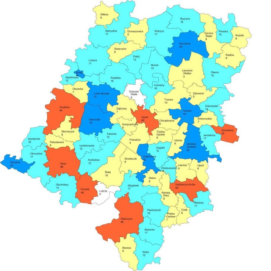 korzystających z pracy asystentów rodziny wzrosła 3,8-krotnie (z 306 w 2012 r. do 1 169 w 2018 r.). Mapa 1. Liczba rodzin objętych pracą asystenta rodziny w woj. opolskim w 2018 r.