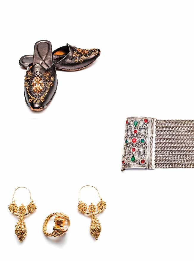ORIGINAL SARAJEVO QUALITY 萨拉热窝原始品质 ALADDIN SLIPPERS ALADINKE 传统风湿拖鞋 شباشيب عالء الدين Aladdin slippers are hand-made leather slippers that have unique stitching and come in a variety of colors.
