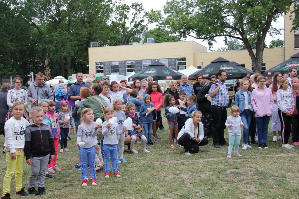 Jesteśmy wspólnotą, która pamięta tamte wydarzenia i bohaterów tamtych czasów powiedział Artur Soboń, poseł na sejm RP, wiceminister inwestycji i rozwoju.