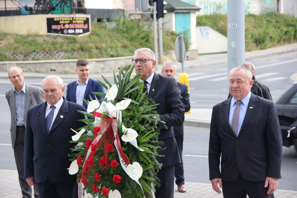 Spowodowała ona, że Ojciec Niebieski wysłuchał wołania do Ducha św.: Niech zstąpi Duch Twój i odnowi oblicze ziemi.