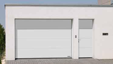GARAŻOWA BRAMA SEGMENTOWA RENOMATIC Drzwi boczne dopasowane wyglądem do bramy Do garażowej bramy segmentowej RenoMatic oferujemy również pasujące drzwi boczne z wąskich profili aluminiowych.