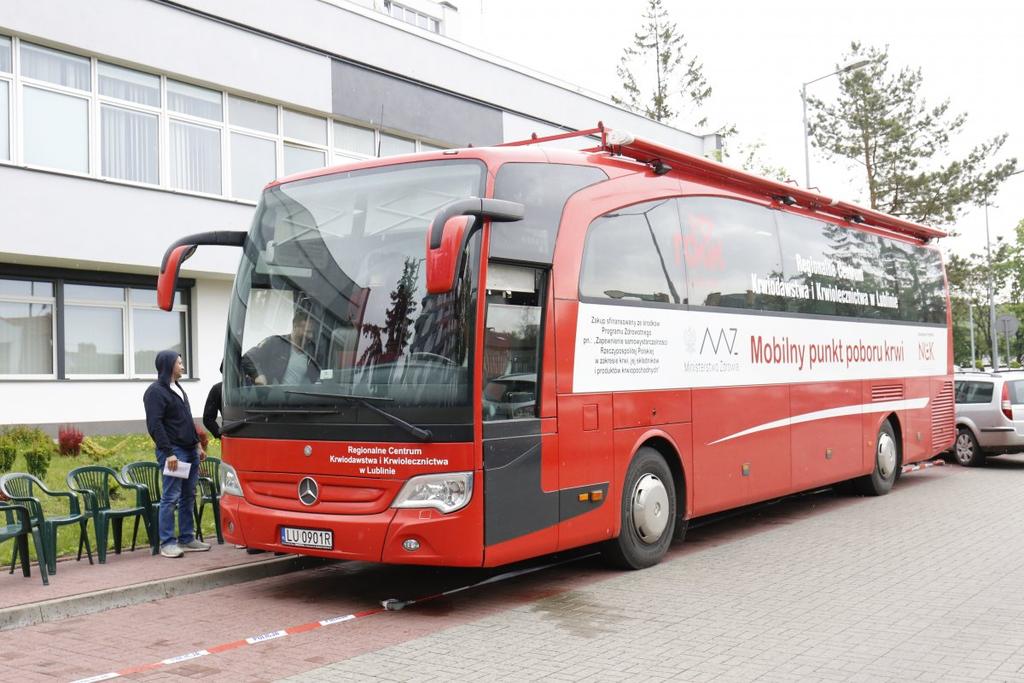 Dziś mobilny punkt oddawania krwi, po raz drugi w tym roku, pojawił się przed Komendą Miejską Policji w Lublinie.
